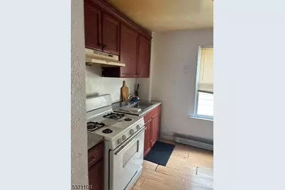 669 Scotland Rd #2, Orange, NJ 07050 - Photo 8