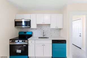 113 Columbia Ave, Newark, NJ 07106 - Photo 12