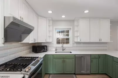 3 Radnor Ct, Hillsborough Township, NJ 08844 - Photo 8