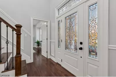 239 Suttons Ln, Edison, NJ 08817 - Photo 2