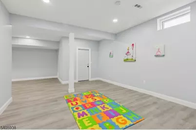 239 Suttons Ln, Edison, NJ 08817 - Photo 36