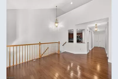 124 Barclay Dr, Nutley, NJ 07110 - Photo 16