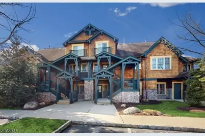 8 Maple Cres Unit 12, Vernon Twp., NJ 07462 - Photo 1