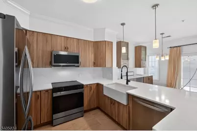 8 Maple Cres Unit 12, Vernon Twp., NJ 07462 - Photo 2