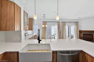 8 Maple Cres Unit 12, Vernon Twp., NJ 07462 - Photo 4