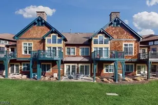 8 Maple Cres Unit 12, Vernon Twp., NJ 07462 - Photo 6