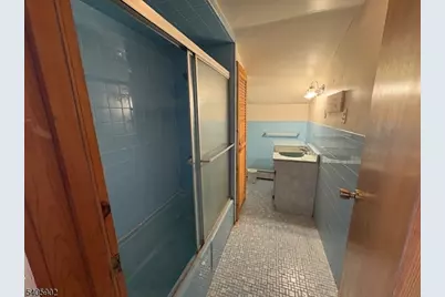 146 Sayre, Elizabeth, NJ 07208 - Photo 10