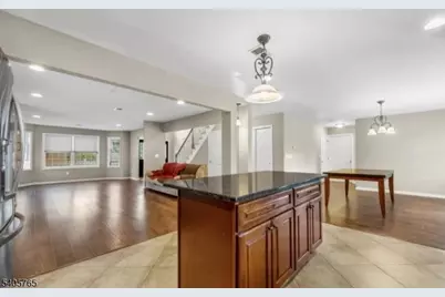 431 Raritan Rd, Linden, NJ 07036 - Photo 10