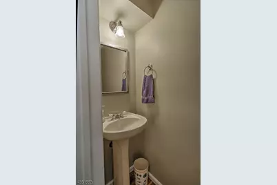 21 Eton Ct, Bedminster Township, NJ 07921 - Photo 12