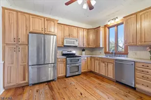 42 Main St, Hampton Boro, NJ 08827 - Photo 2