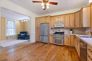 42 Main St, Hampton Boro, NJ 08827 - Photo 4