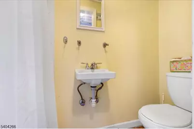 42 Main St, Hampton Boro, NJ 08827 - Photo 18