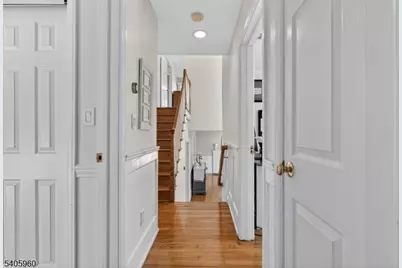 19 Springbrook Rd, Livingston, NJ 07039 - Photo 22