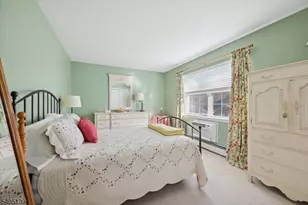 17 Coachlight Dr, Chatham Township, NJ 07928 - Photo 12