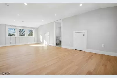 8 Willow St, Millburn, NJ 07041 - Photo 18