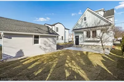 8 Willow St, Millburn, NJ 07041 - Photo 44