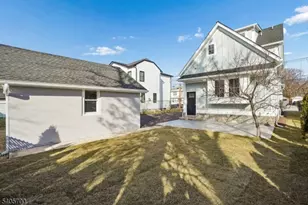 8 Willow St, Millburn, NJ 07041 - Photo 44