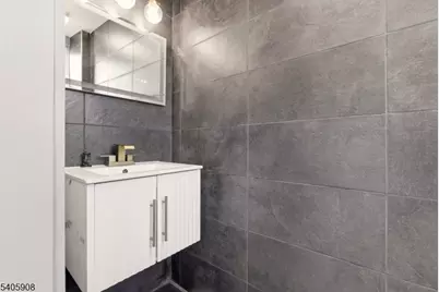 41 Girard Pl, Newark, NJ 07108 - Photo 14