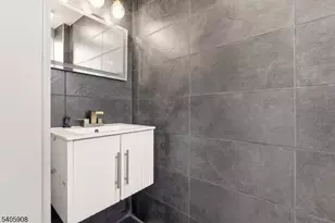 41 Girard Pl, Newark, NJ 07108 - Photo 14