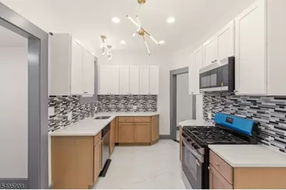 41 Girard Pl, Newark, NJ 07108 - Photo 18