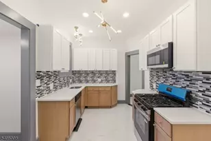 41 Girard Pl, Newark, NJ 07108 - Photo 18