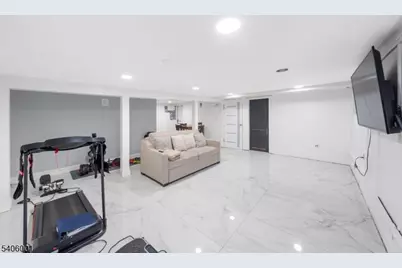 61 Keer Ave, Newark, NJ 07112 - Photo 18