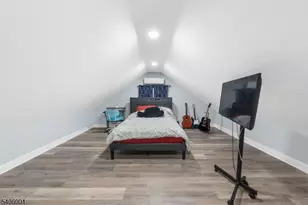 61 Keer Ave, Newark, NJ 07112 - Photo 16