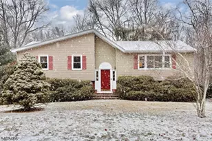 131 James Dr, Ringwood, NJ 07456 - Photo 2