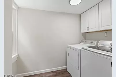 310 York St, Burlington City, NJ 08016 - Photo 6