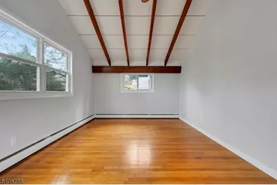 49 Pine Grove Rd, Berkeley Heights Township, NJ 07922 - Photo 18