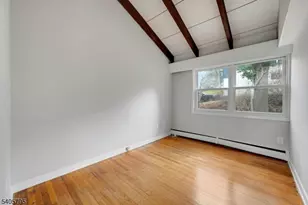 49 Pine Grove Rd, Berkeley Heights Township, NJ 07922 - Photo 8