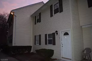 322 Richard Mine Rd - F, Rockaway Township, NJ 07866 - Photo 2