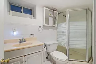 1094 Avenue C, Bayonne, NJ 07002 - Photo 18