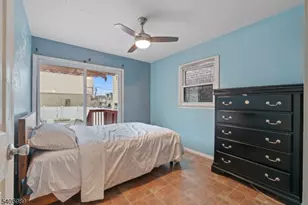 1094 Avenue C, Bayonne, NJ 07002 - Photo 4
