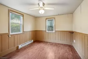 398 Riegelsville Rd, Holland Township, NJ 08848 - Photo 16