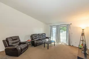 7 Drake Ln, Roxbury Township, NJ 07852 - Photo 6