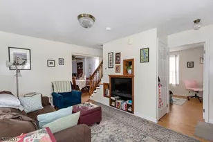 826 Sigsbee Ave, Alpha, NJ 08865 - Photo 4