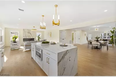 461 Thoreau Ter, Union Township, NJ 07083 - Photo 8