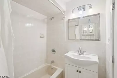 125 Madeline Ave, Clifton, NJ 07011 - Photo 26