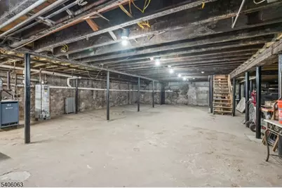 125 Madeline Ave, Clifton, NJ 07011 - Photo 36