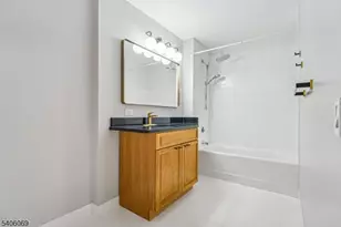 1 Carriage City Plz, Rahway, NJ 07065 - Photo 18