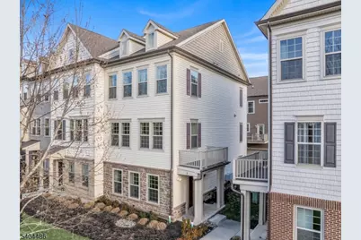 7 Ambrosia Ct, Livingston, NJ 07039 - Photo 2