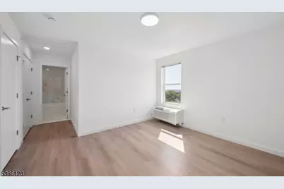 369 18th Ave #304, Newark, NJ 07108 - Photo 8