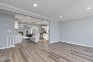 81 Hutchinson St, Clark Township, NJ 07066 - Photo 2