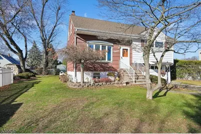 18 Roy Ct, Clifton, NJ 07012 - Photo 2