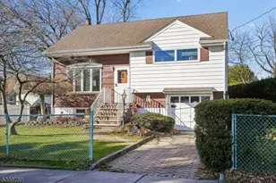 18 Roy Ct, Clifton, NJ 07012 - Photo 4