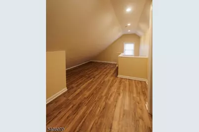 264 W Colfax Ave, Roselle Park, NJ 07204 - Photo 18