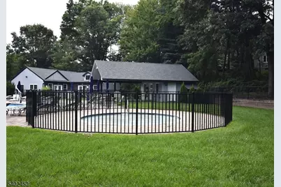 47 Edgefield Dr, Parsippany, NJ 07950 - Photo 36