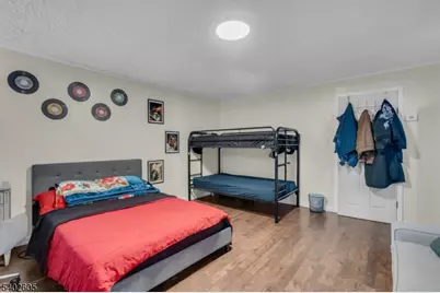 297 Hamilton Pl, Hackensack, NJ 07601 - Photo 12