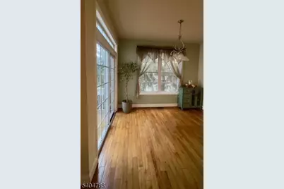 138 Levinberg Ln, Wayne, NJ 07470 - Photo 8